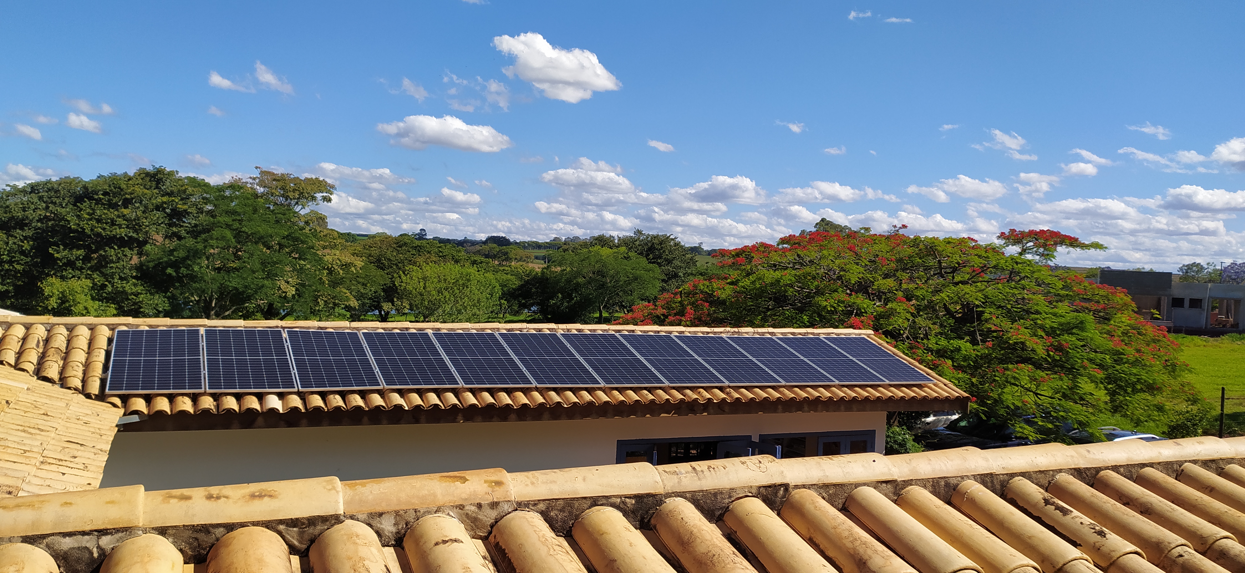 Instalação de Sistema fotovoltaico Condomínio Costa Esmeralda, Itaí - SP